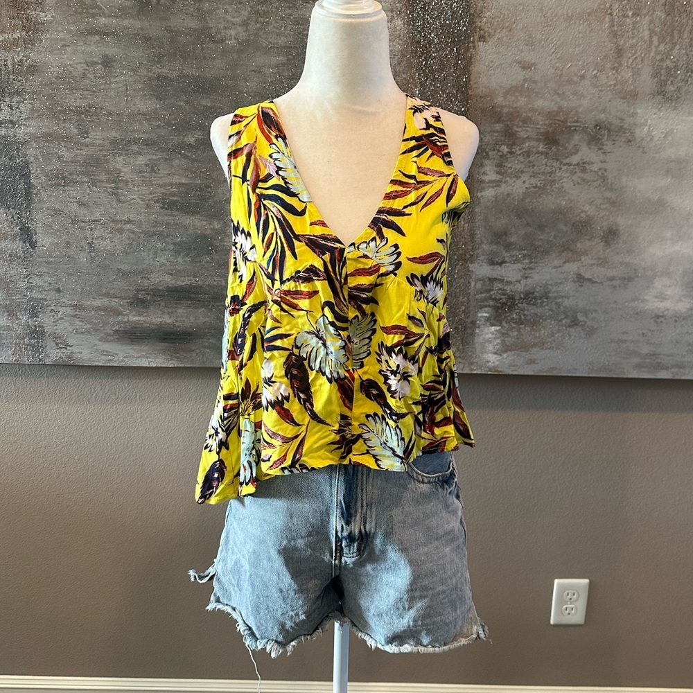 Women’s Willow & Root Floral Tank Top
